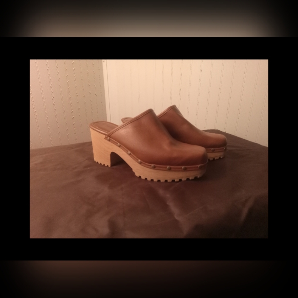 Wooden Heel Clogs Size 7.5